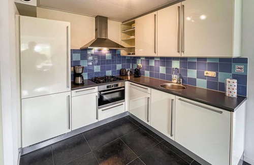 Tzummarum House | Nice home in Tzummarum with WiFi