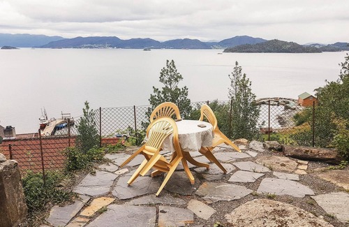 Kvinnherad House | Nice home in Valen with WiFi