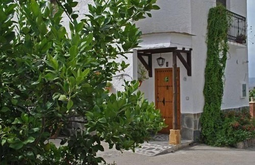 Nechite House | Nice house in complex with swimming pool