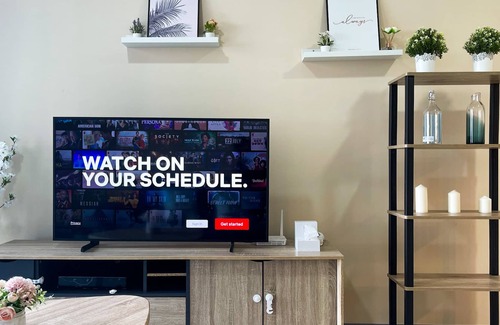 Kuala Lumpur Condo | Nice Pool View 3BR Near Desa Park / Mont Kiara