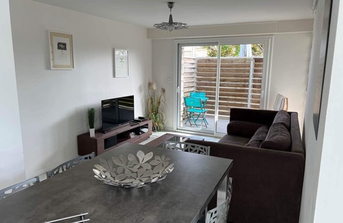 Saint-Georges-de-Didonne Apartment | Nice rent with garden near the beach and city centre