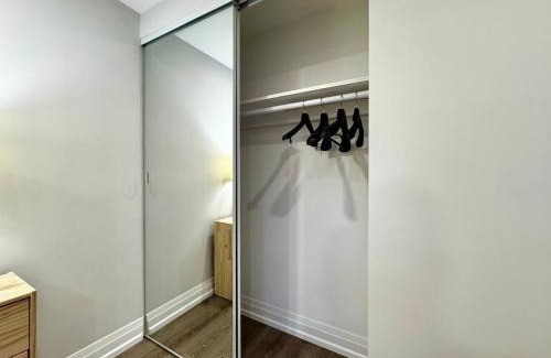 Ajax Villa | Nice Room In Renovated Basement