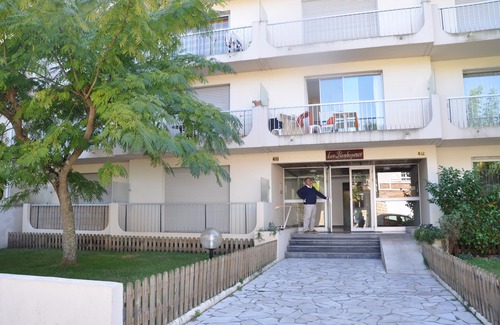 Arcachon Apartment | Nice studio for 2 people in Arcachon with pool view - 100 m from the beach