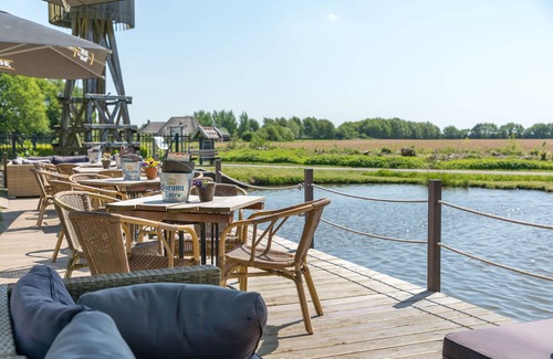 Paasloo House | Nice thatched villa with dishwasher, in a national park