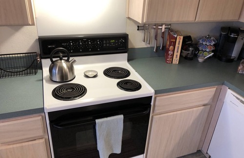Grand Prairie House | Nice Townhouse 2 Bedrooms, Great Beds! Clean & Comfy! HDTVs, Central Location!