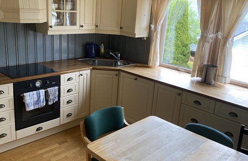 Brattvag Villa | Nice villa with good space in Brattvåg sentrum/Ålesund