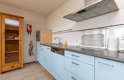 Municipality of Hellevoetsluis Apartment | Nicely furnished 4-pers. apartment with waterview located at Cape Helius holiday park.