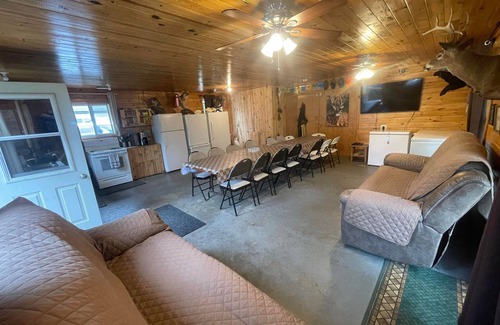 Madawaska Cottage | Nick's Retreat - Madawaska, Ontario, Canada
