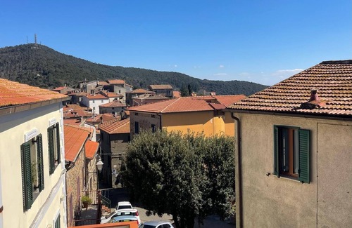 Tirli Apartment | Nido D'Arte, a studio apartment nestled in the silence of a medieval village in Maremma