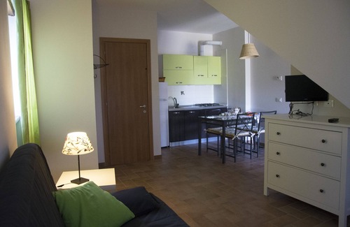 Francavilla d'Ete Apartment | Night Flat in Country House Villa, Private Swimming Pool, Quiet Nature and Relaxation