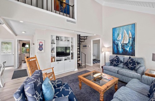 Night Heron House | Night Heron 64