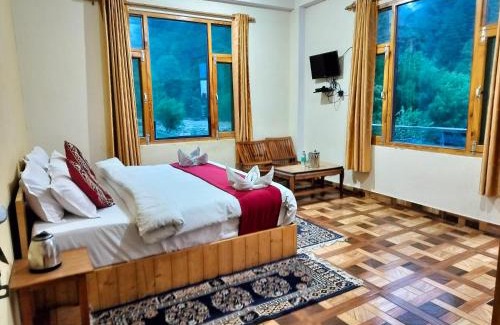 Manali Hotel | Night in Pardise Hotel Manali