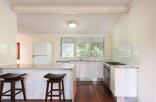 Stuart Park House | Ninteen on Nudl - Tropical style living