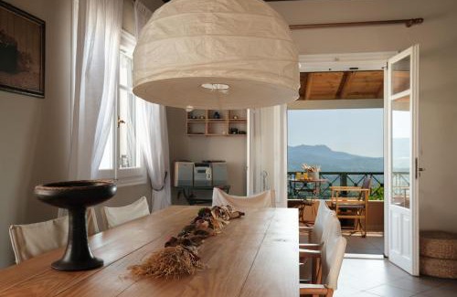 Karousades House | Nios House Panoramic Cottage