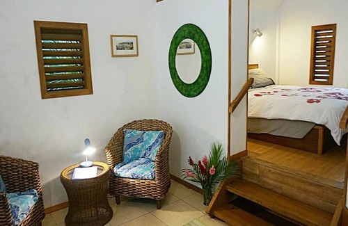 Takitumu District Cottage | Nirvana -super value for money option to stay 300m walk from the Turtle Tours !