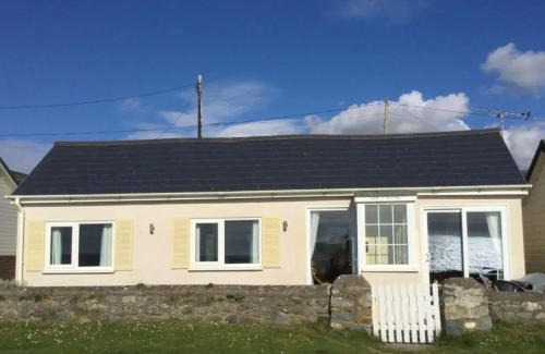 Dinas House | Niwl-y-Mynydd