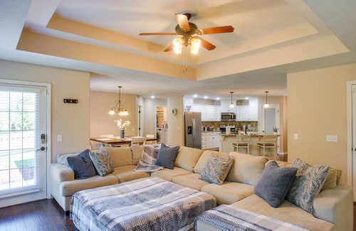 Nixa House | Nixa Family Home - 11 Mi to Downtown Springfield!