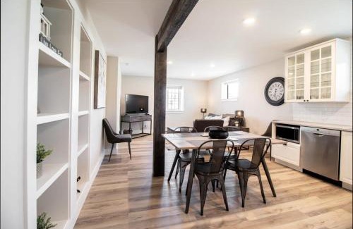 Whitehorse Apartment | NN - Flats on 4th #1 - Downtown 2-bed 2-bath