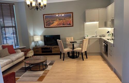 Southampton Apartment | No 10 serviced apartment - Danes 2 Bedroom