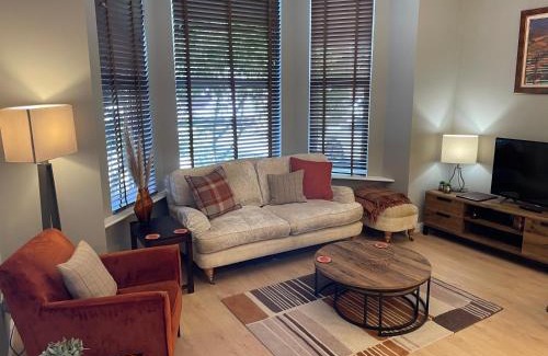 Southampton Apartment | No 10 serviced apartment - Danes 2 Bedroom