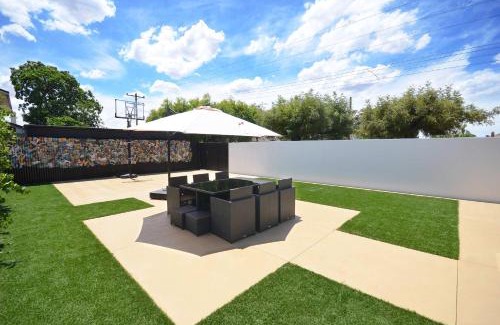 Echuca House | No.40 Echuca - Echuca Holiday Homes