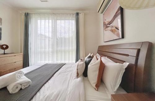 Doncaster House | No 58 Bright & Spacious 4-Bedroom Home