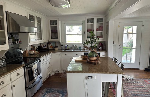 Fortson House | No lake views from Oct 27 - Dec 6th Power Company water drawdown for maint.