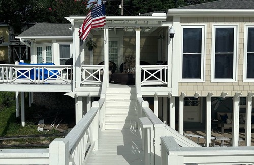 Fortson House | No lake views from Oct 27 - Dec 6th Power Company water drawdown for maint.