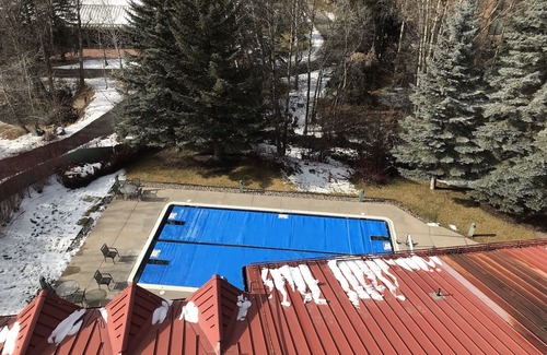 Vail Apartment | No need to Drive Anywhere - 5 to 10 minutes Walk access to Village or Lionshead