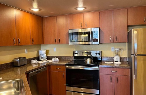 Enterprise Condo | No Resort Fees. Adjacent casino with restaurants/movie theater/bowling alley.