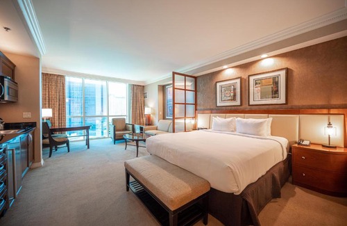 Las Vegas Apartment | NO RESORT FEES-MGM StripView Adjoining Suites F1 View