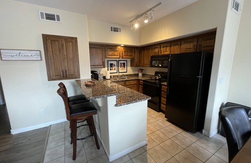 Mesquite Condo | No Stairs! First Floor 2BD/2BTH + Murphy Bed Sleeps 4-6 -