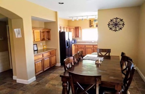Mesquite Condo | No Stairs! First Floor 2BD/2BTH + Murphy Bed Sleeps 4-6 -
