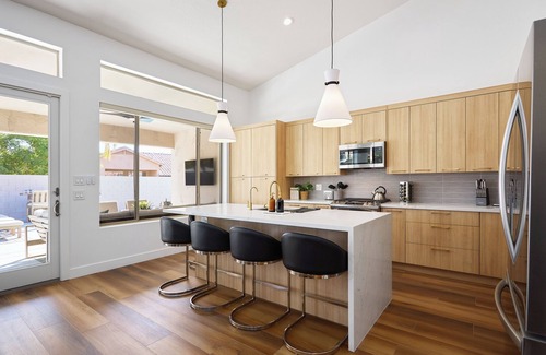 Costa Verde House | No Tax! Gorgeous BRAND NEW Remodel! 1-Story, HeatedPool, HotTub, BBQ, PuttingGrn