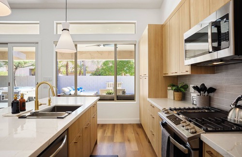 Costa Verde House | No Tax! Gorgeous BRAND NEW Remodel! 1-Story, HeatedPool, HotTub, BBQ, PuttingGrn