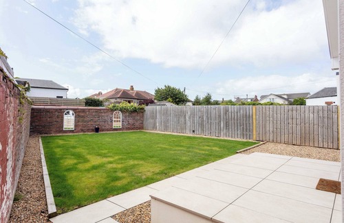 Prestwick House | No20 Mansfield House - Donnini Apartments
