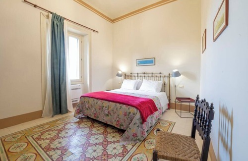 Erice Bed & Breakfast | Noble palace with a sky view in the mountains, near the historic center of Erice