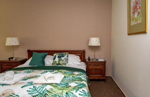 Niepolomice Hotel | Noclegi Pod Dębem u Jakuba