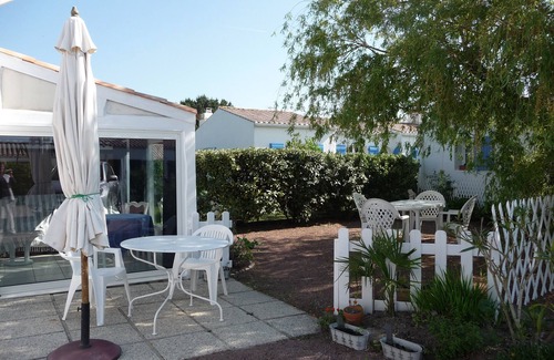 Noirmoutier-en-l'Ile Villa | NOIRMOUTIER - OLD - CHARMING VILLA IN FLOWER GARDEN - PROMOTION