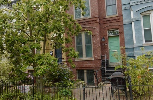 Near Northeast Apartment | NoMa Worries! Summary
