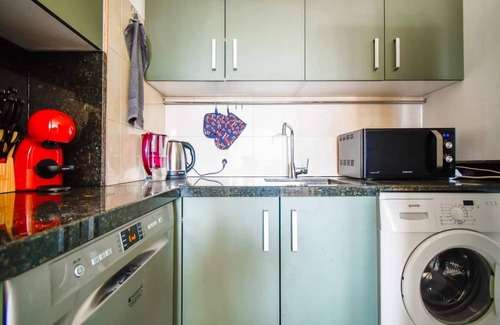 Sofia Apartment | Nomad Friednly | AC | Metro | Kitchen