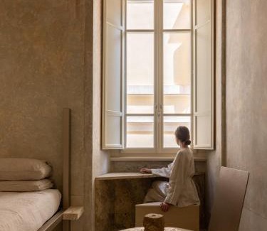 Rione VII Regola Hotel | Nomos Hotel
