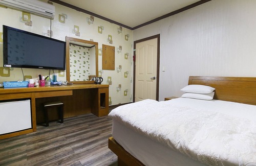 Nonsan Hotel | Nonsan Hwangje Motel