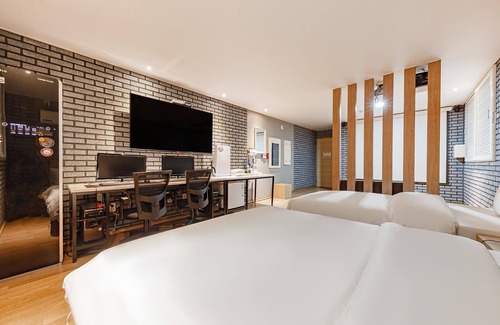 Nonsan Hotel | Nonsan River