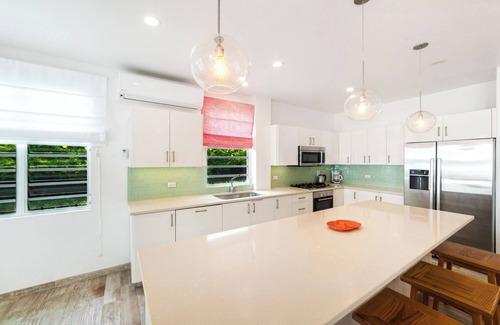 Hastings Apartment | Nook by the Sea on the beach HB
