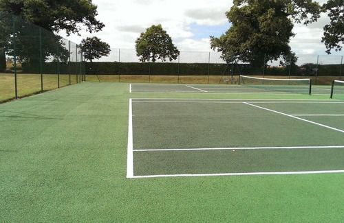East Dereham Apartment | Norfolk country retreat for two with Pool, Sauna, Gym and Tennis Courts!