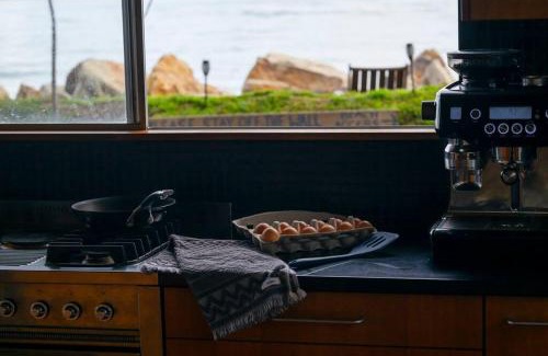 Amity Point House | Norm's Place + Waterfront House + Beachfront