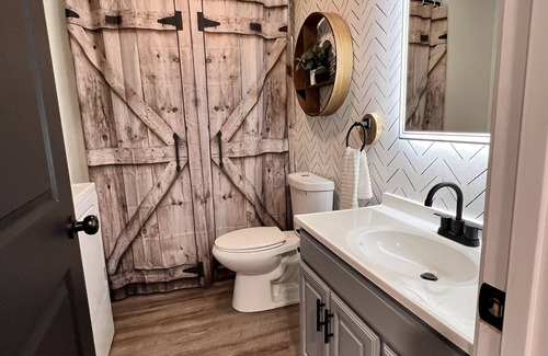 La Follette Resort | Norris Lake Resort-20 bdrm,sleeps 70! hotubs, docks, 7 firepits, sxs, rent boats