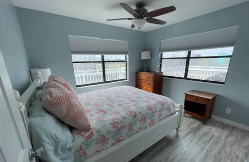 Cape San Blas Cottage | North Cape Cottage with Stunning Bay & Gulf Views