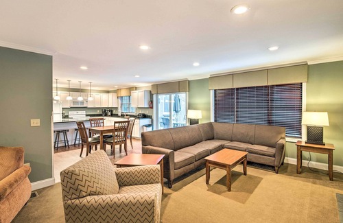 North Conway Cottage | North Conway Home ~ 2 Mi to Cranmore Mountain!